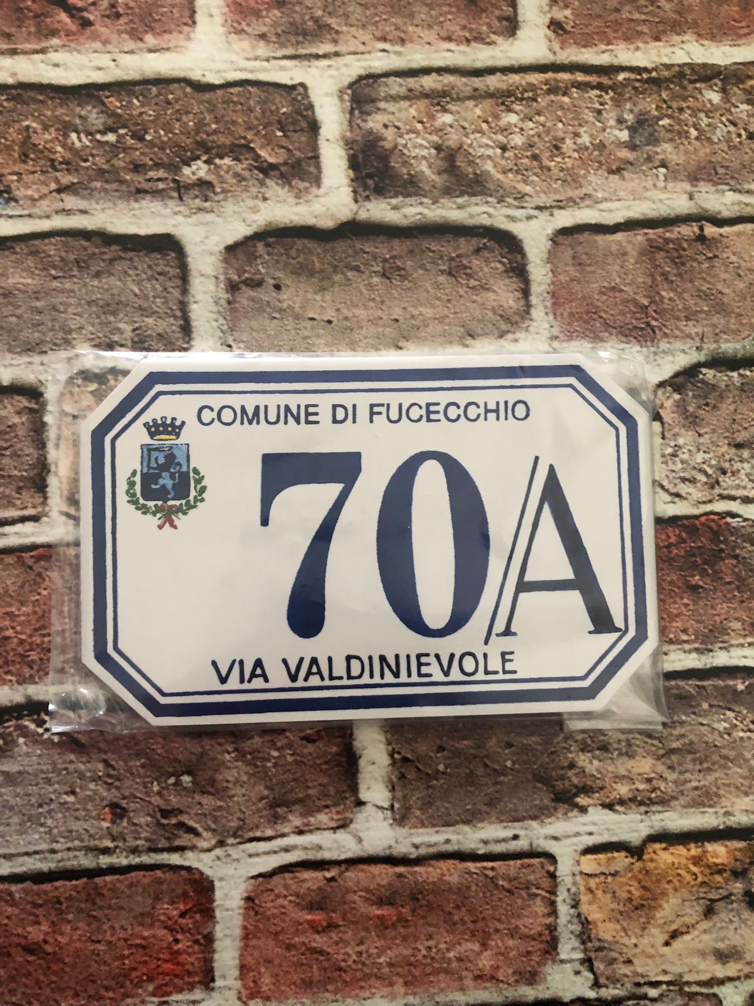 Numeri civici e targhe personalizzate in ceramica